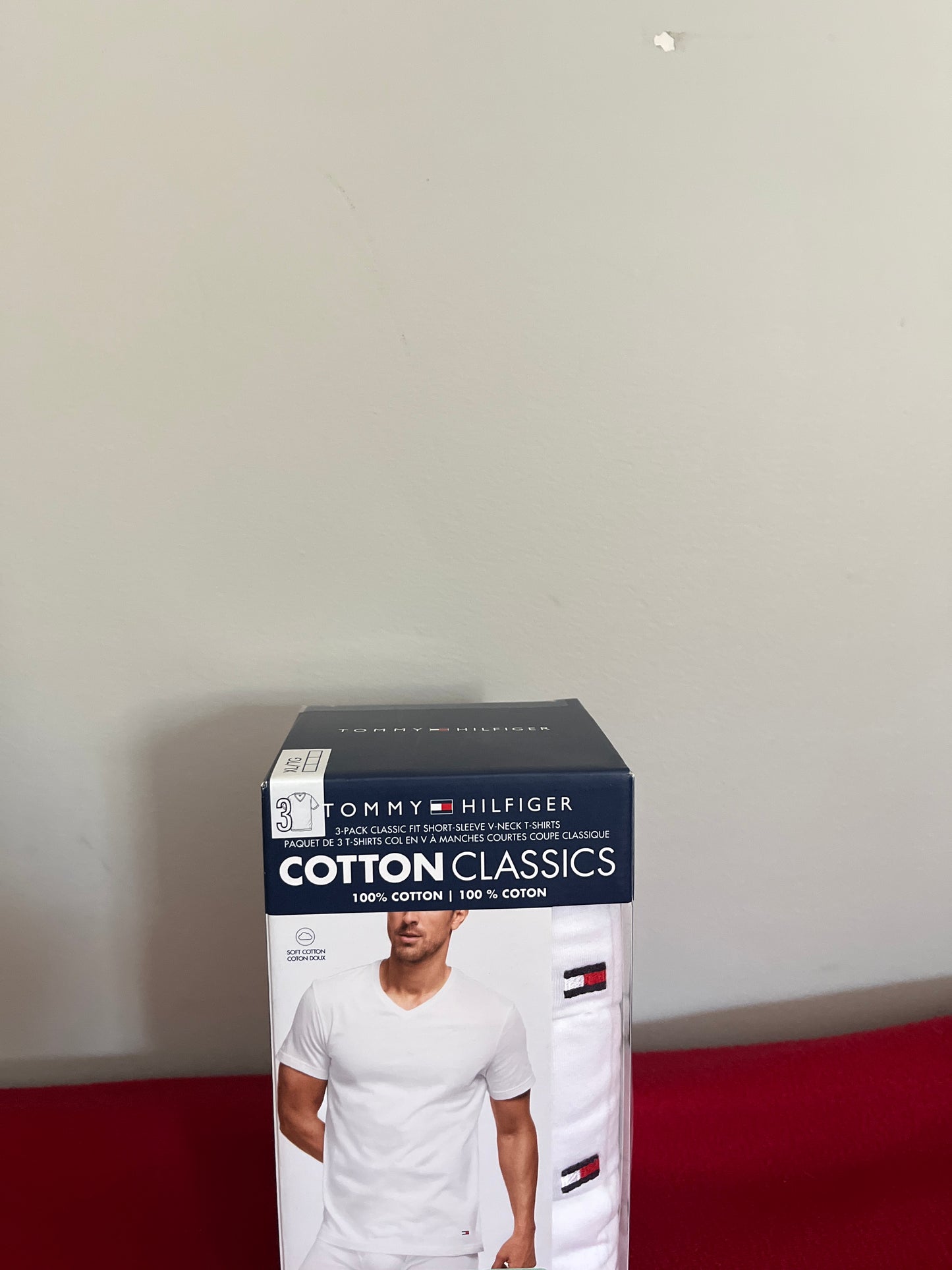 Men’s Tommy Hilfiger V Neck T shirts 3pk